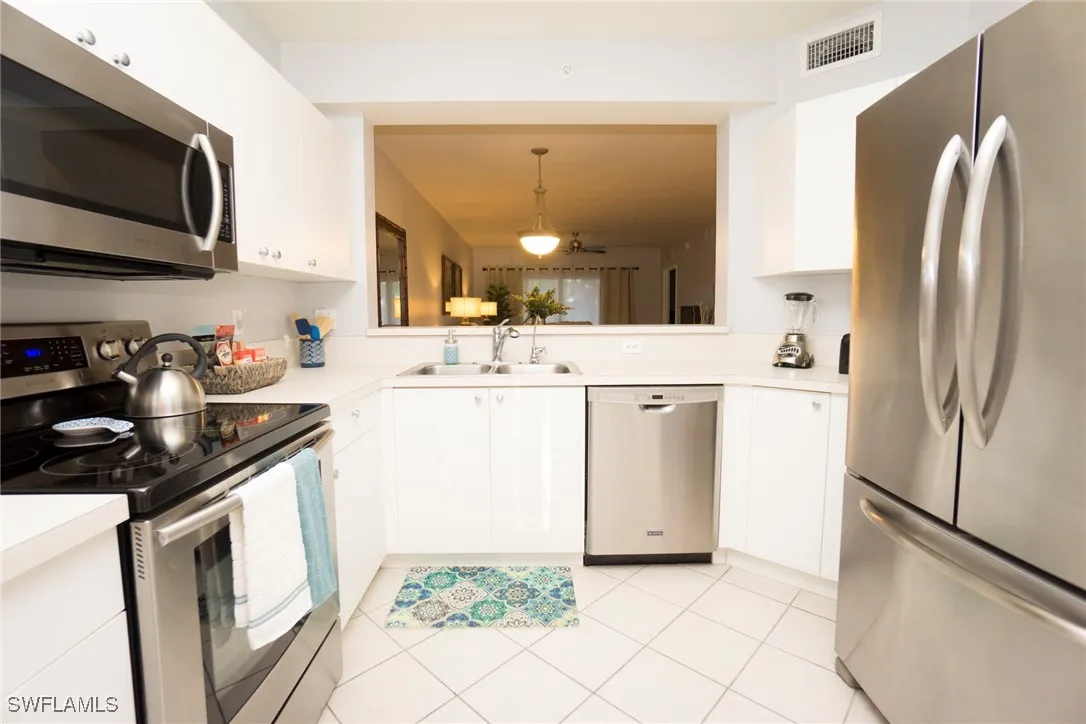 Naples, Florida 34104, United States, 2 Bedrooms Bedrooms, ,2 BathroomsBathrooms,Residential,Active,138548