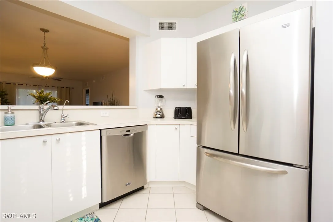 Naples, Florida 34104, United States, 2 Bedrooms Bedrooms, ,2 BathroomsBathrooms,Residential,Active,138548