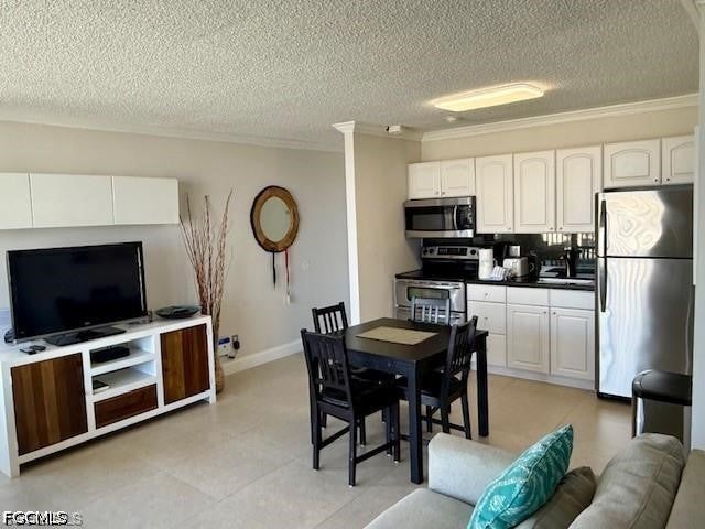 7360 Estero Boulevard 901
