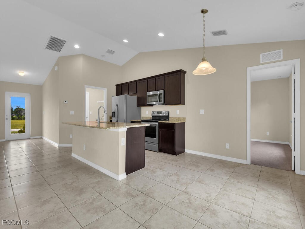 1700 NE 5th Place