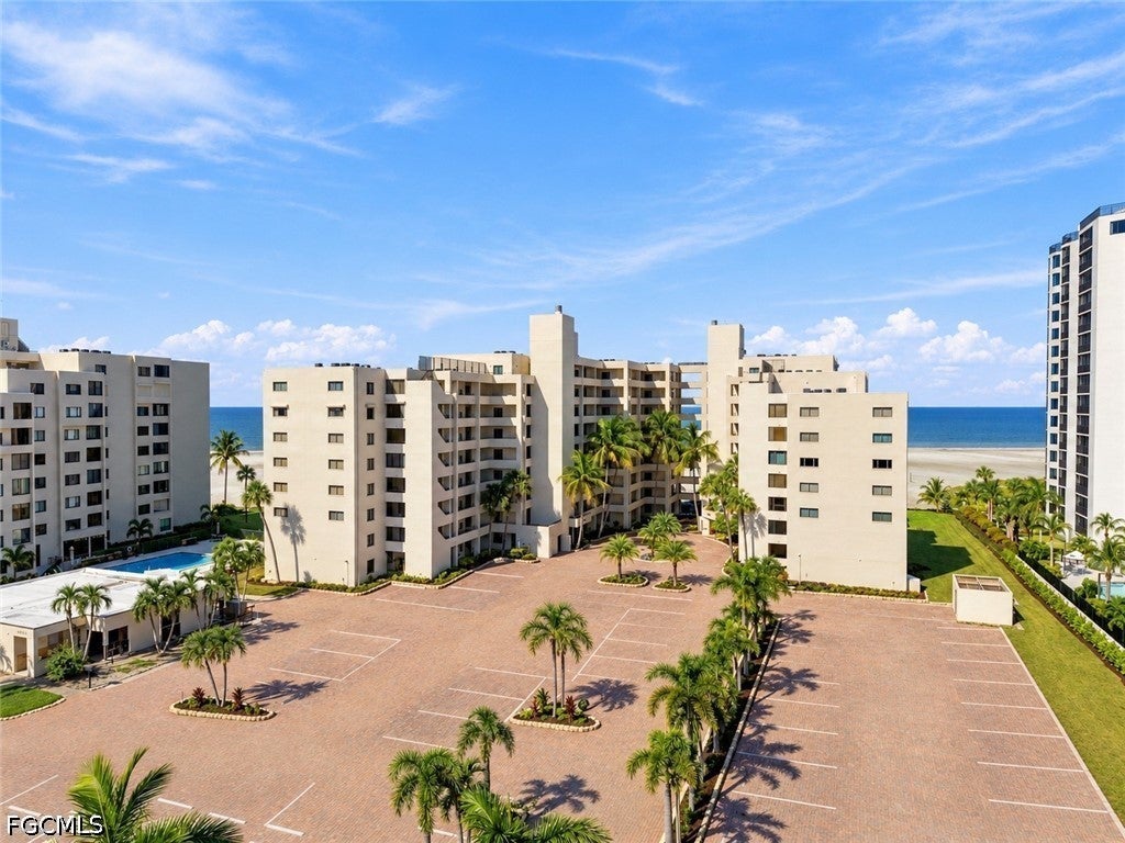 6660 Estero Boulevard 303