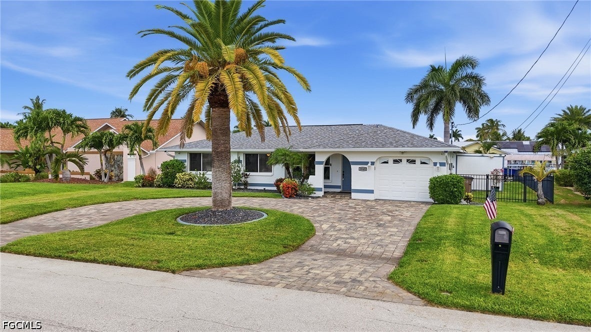 2045 SE 28th Street