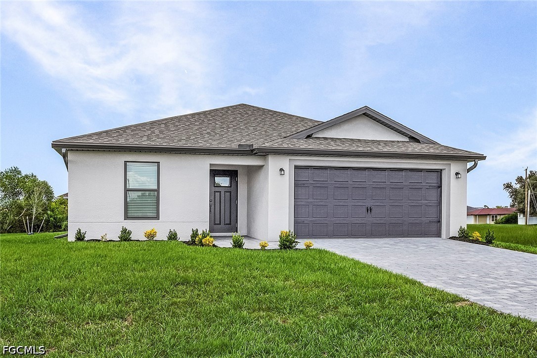 811 Rue Labeau Circle