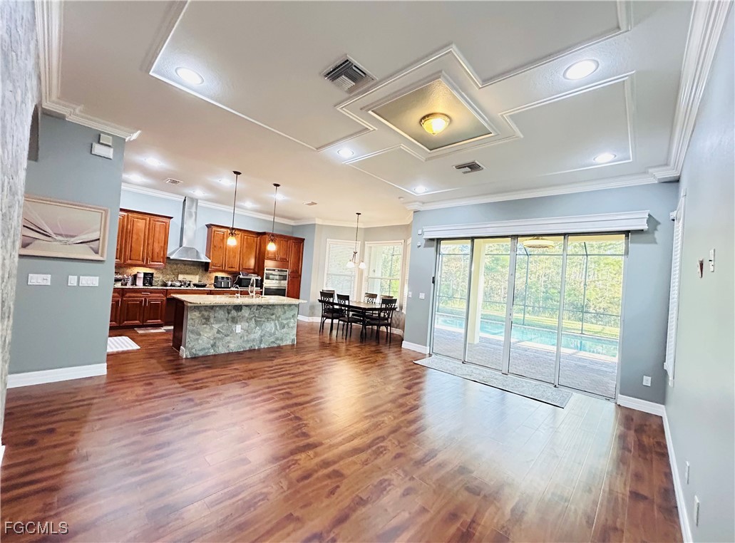 11079 Sparkleberry Drive S