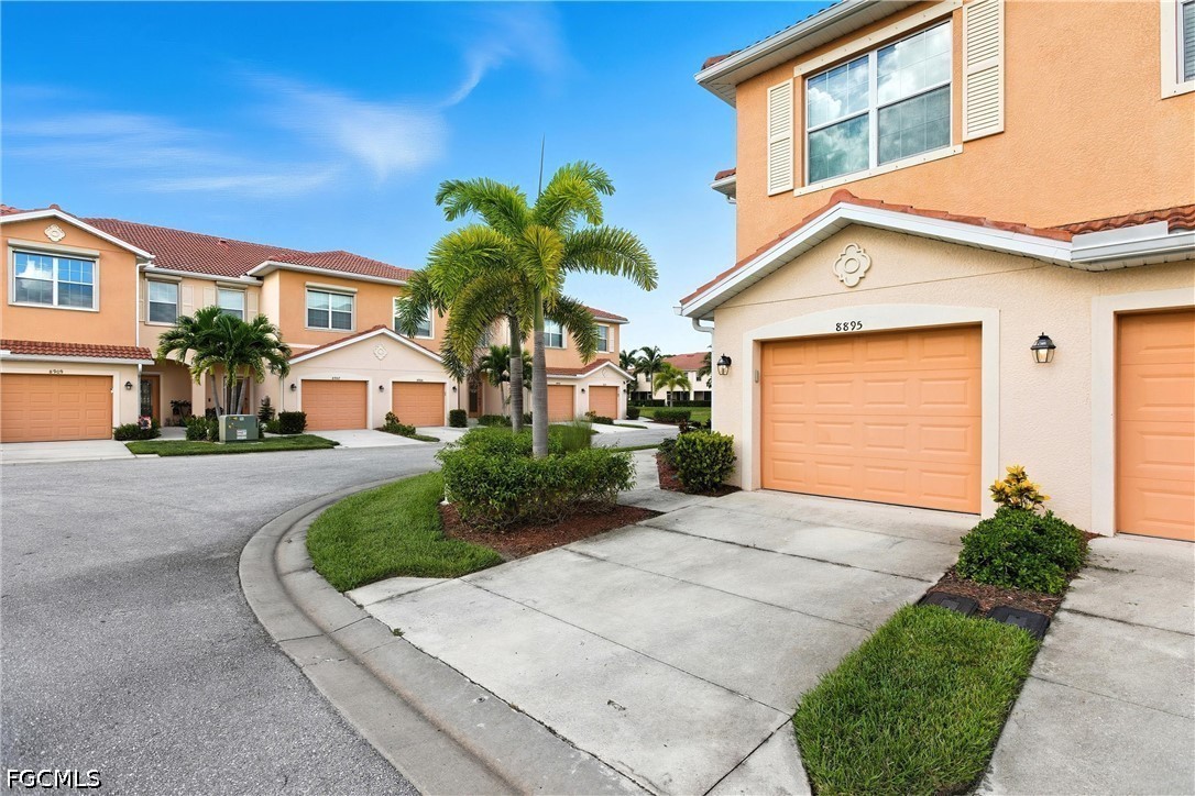 8895 Via Isola Court