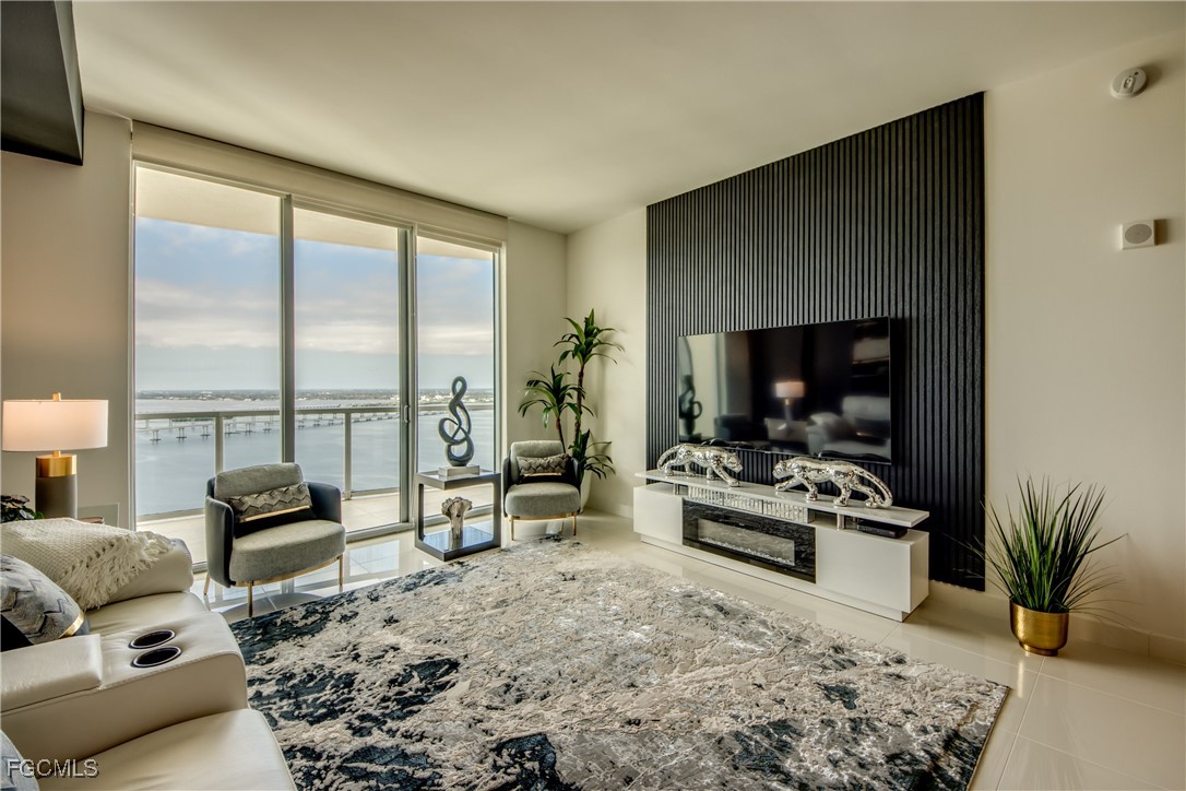 3000 Oasis Grand Boulevard MPH3