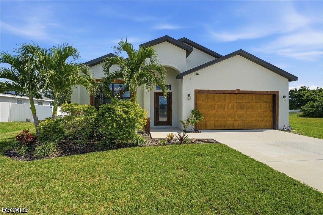 3929 Agualinda Boulevard