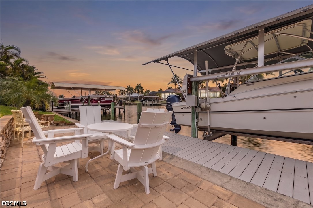 2207 SW 52nd Street