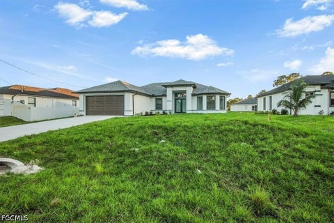 Tiny photo for 386 Pauline Avenue, Lehigh Acres, FL 33974 (MLS # 2026039353)