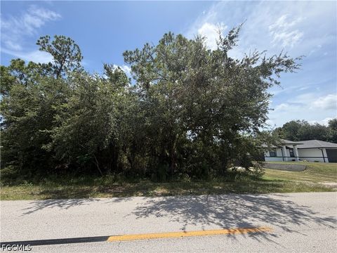 Tiny photo for 806 E 6th Street, Lehigh Acres, FL 33972 (MLS # 2026031221)