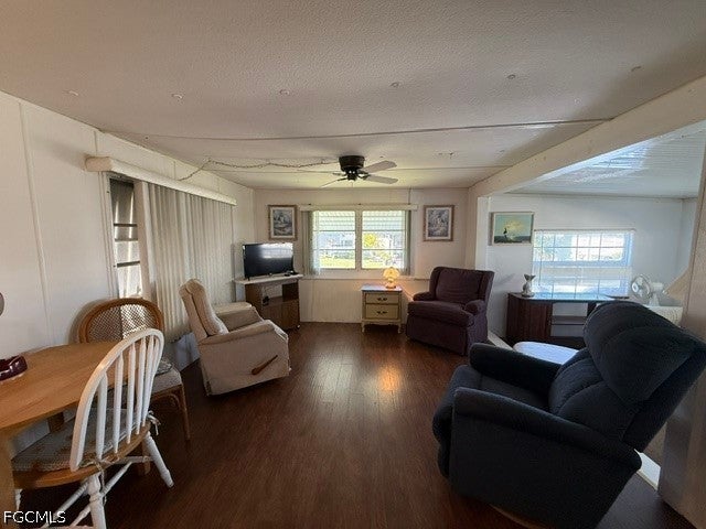 5558 Palm Beach Boulevard 266