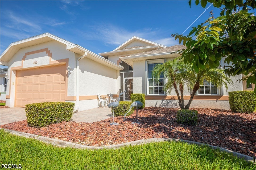 3821 Ponytail Palm Court