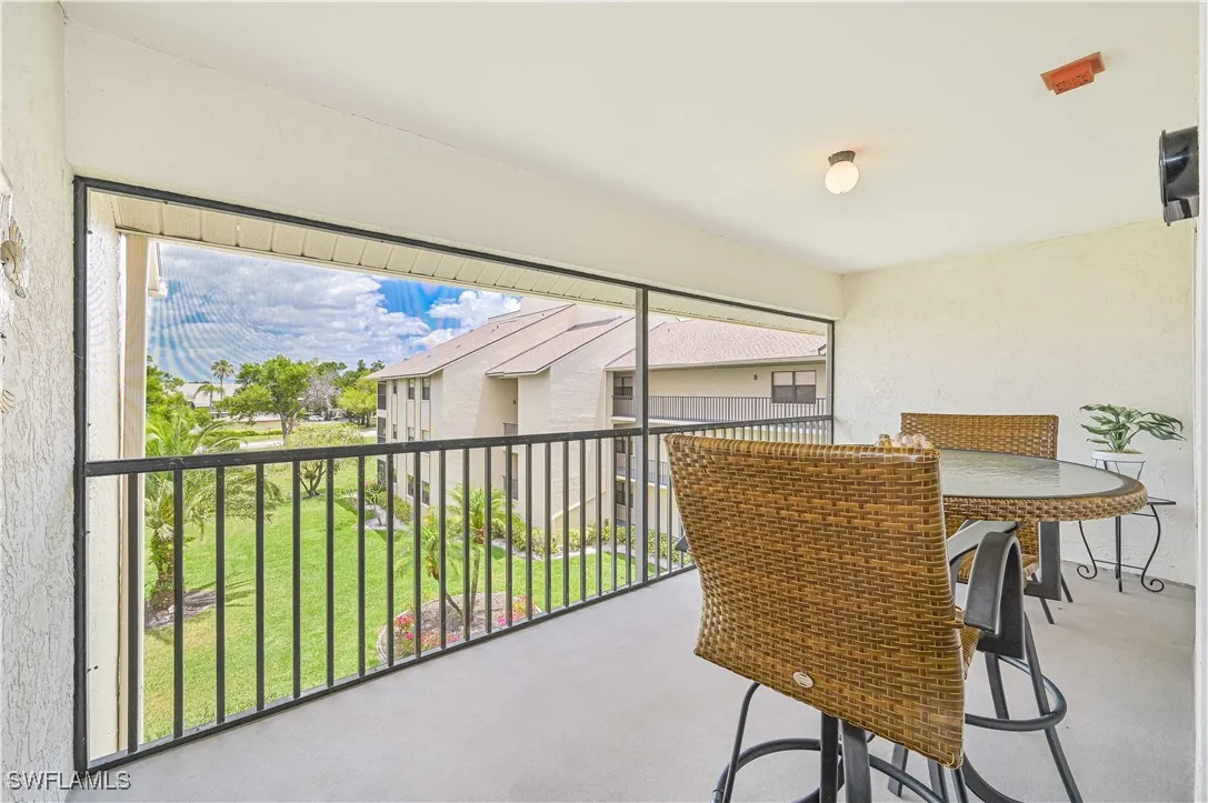 Fort Myers, Florida 33912, United States, 2 Bedrooms Bedrooms, ,2 BathroomsBathrooms,Residential,Active,125307