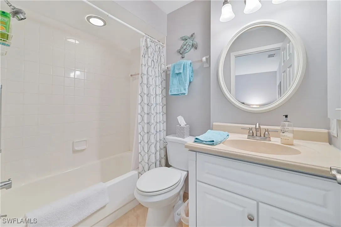 Fort Myers, Florida 33912, United States, 2 Bedrooms Bedrooms, ,2 BathroomsBathrooms,Residential,Active,125307