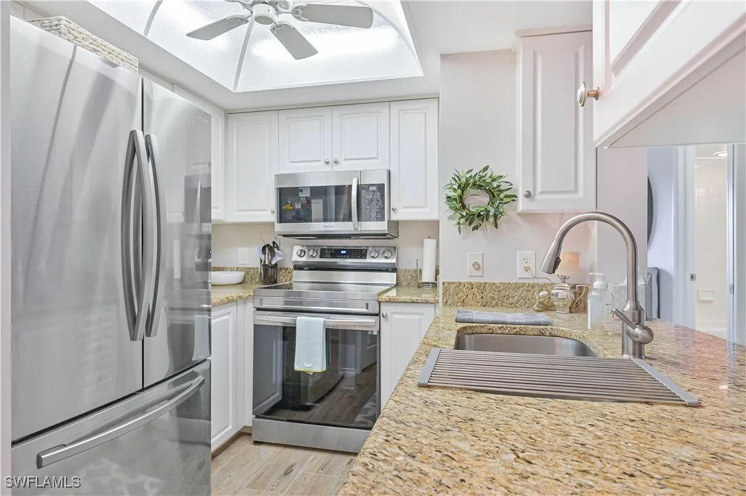 Fort Myers, Florida 33912, United States, 2 Bedrooms Bedrooms, ,2 BathroomsBathrooms,Residential,Active,125307