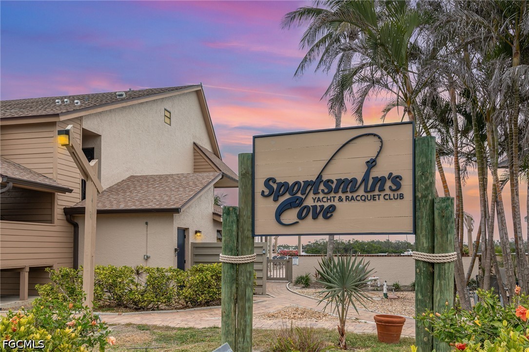 898 Buttonwood Drive 105