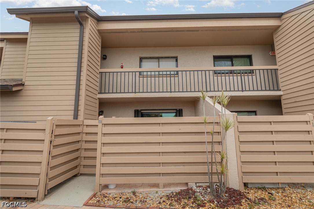 898 Buttonwood Drive 105