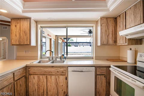 Tiny photo for 3929 SE 10th Avenue, Cape Coral, FL 33904 (MLS # 2026033751)
