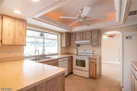 Tiny photo for 3929 SE 10th Avenue, Cape Coral, FL 33904 (MLS # 2026033751)