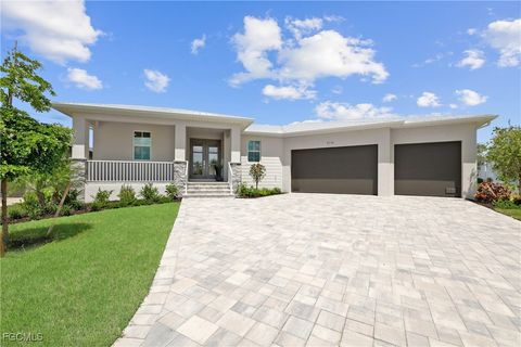 8738 Lakefront Court Fort Myers FL 33908