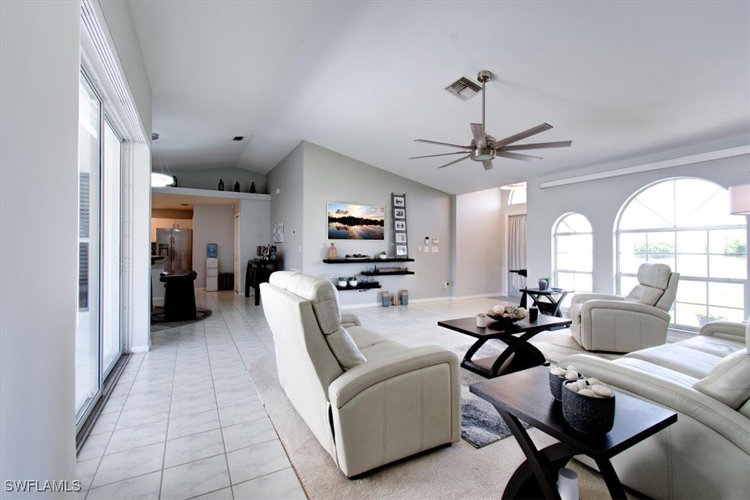 2254 SW 4th Street