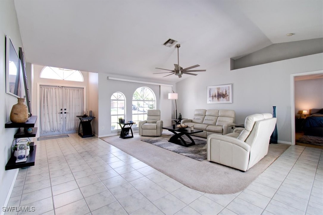 2254 SW 4th Street