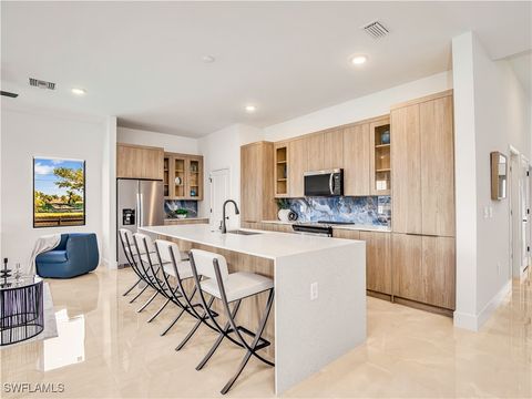 923 NE 17th Street Cape Coral FL 33909