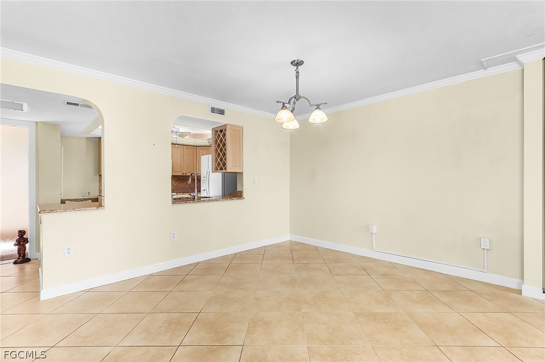 6660 Estero Boulevard 303