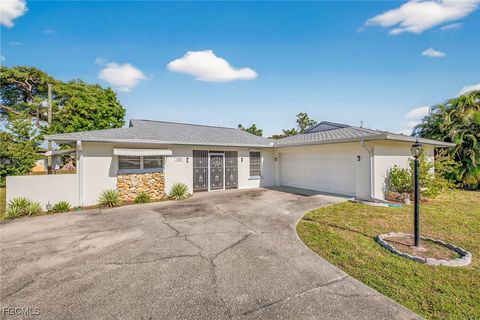 2107 Burton Avenue Fort Myers FL 33907