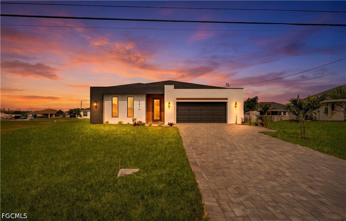 3814 W Gator Circle