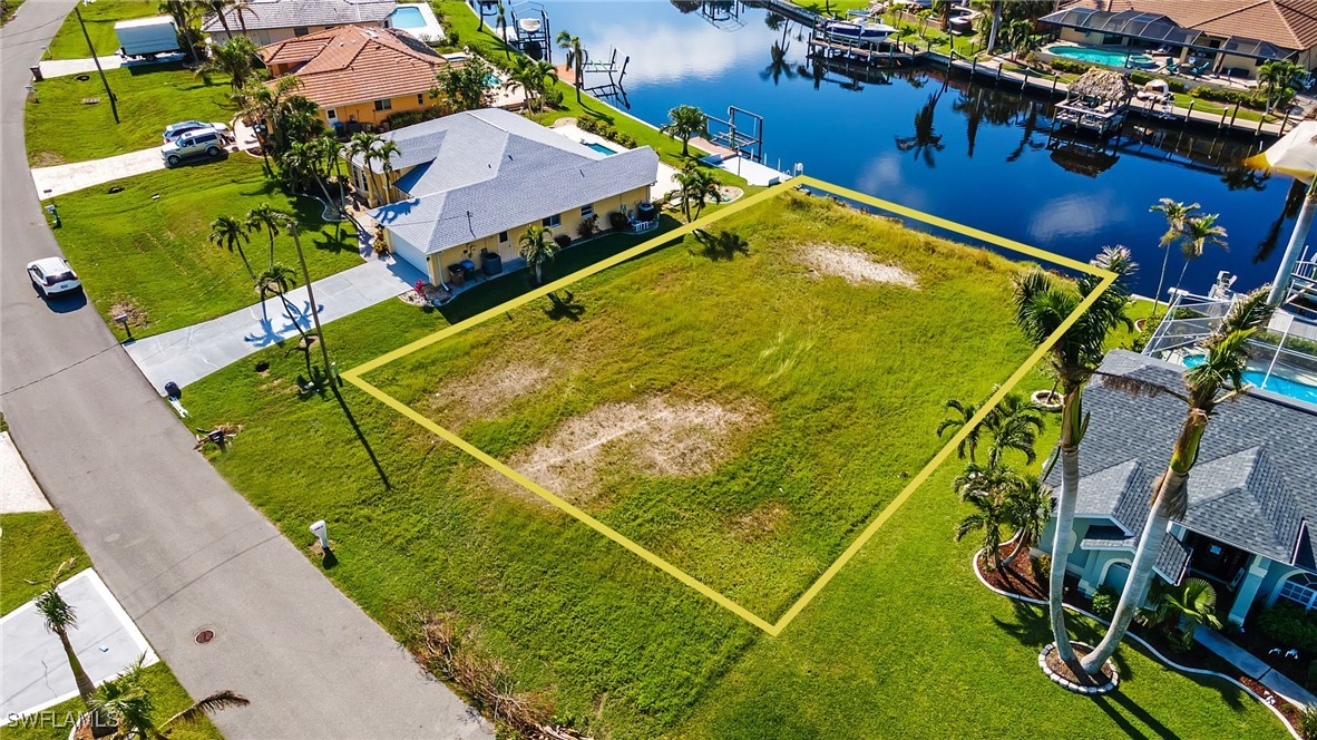 3308 SW 25th Place