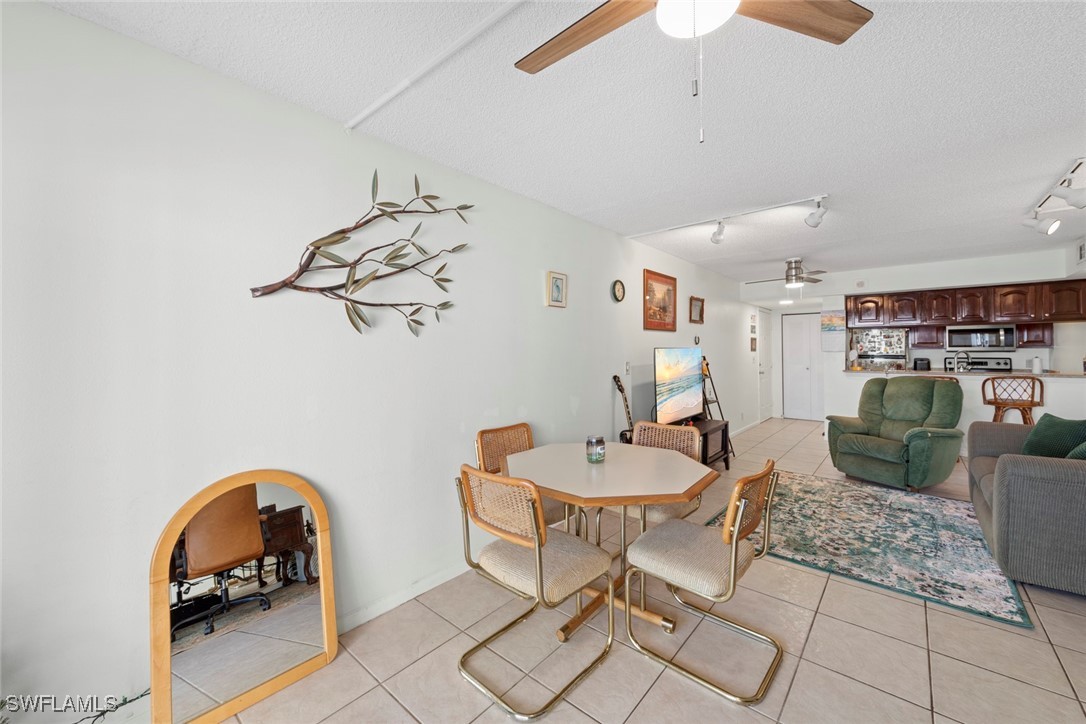 2885 Palm Beach Boulevard 301