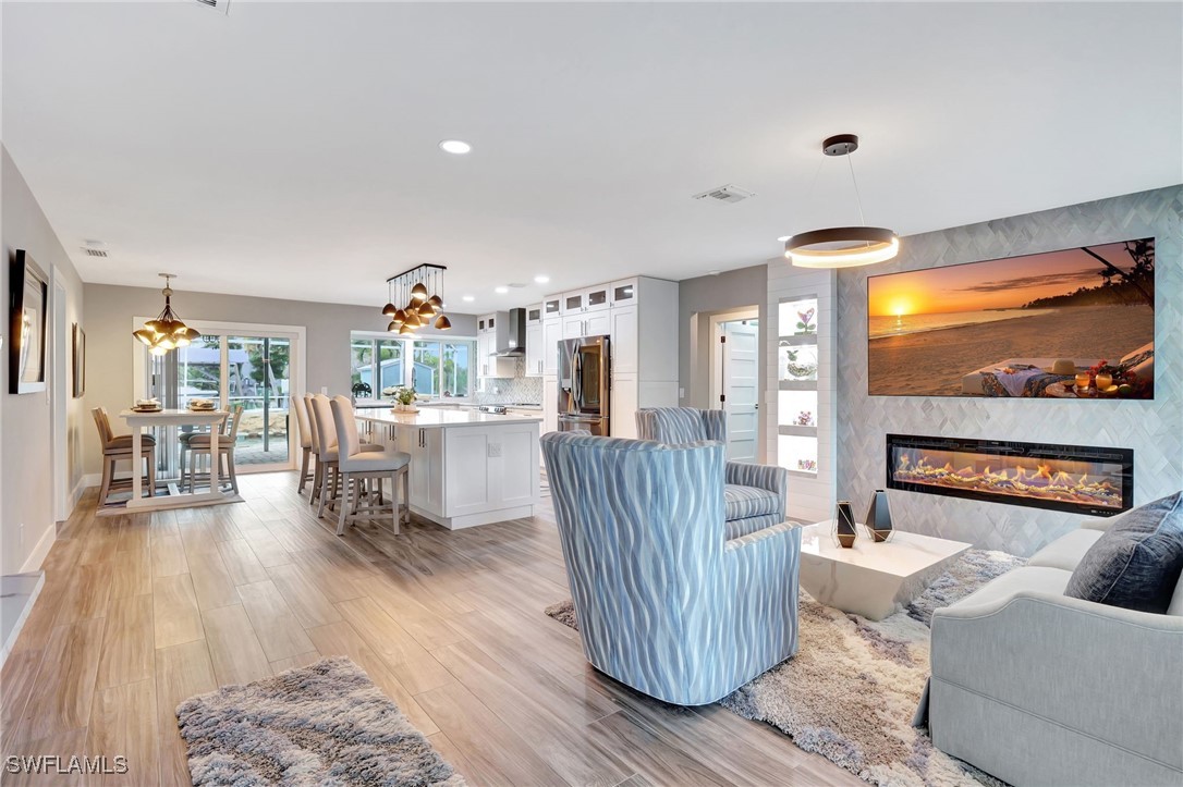 2499 Sapodilla Lane