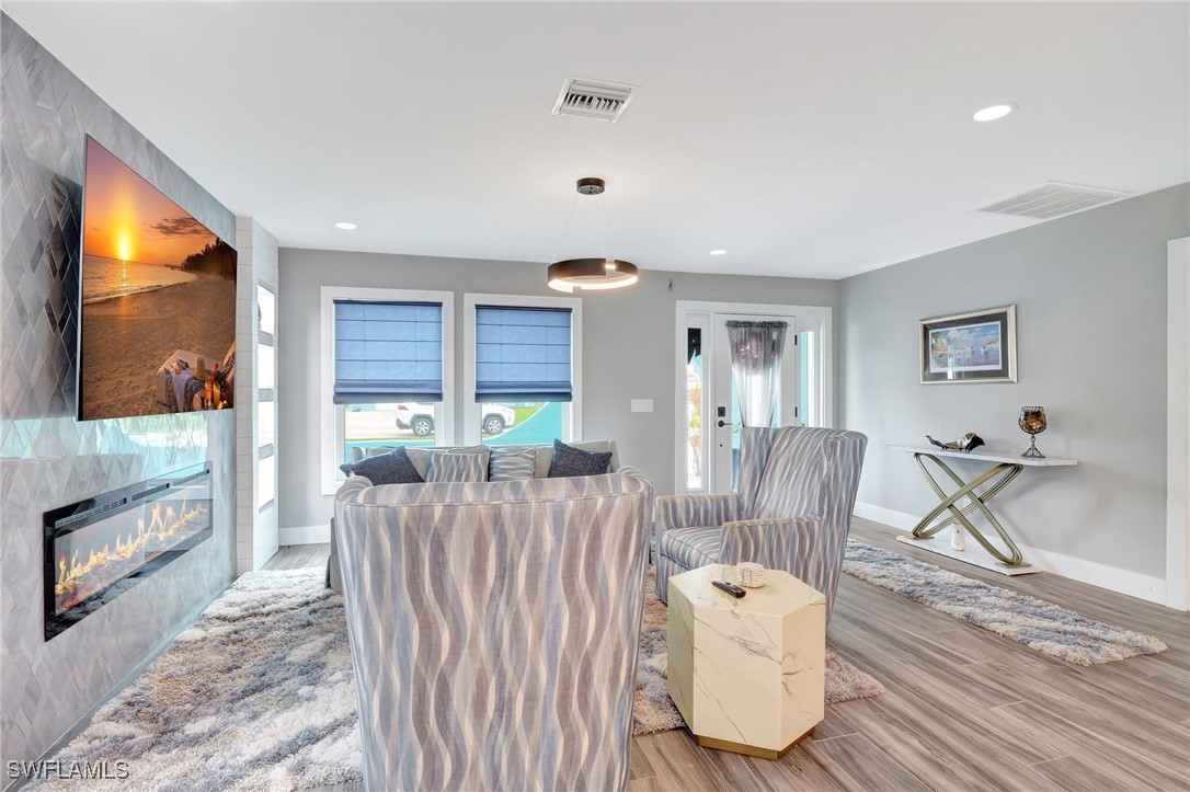2499 Sapodilla Lane