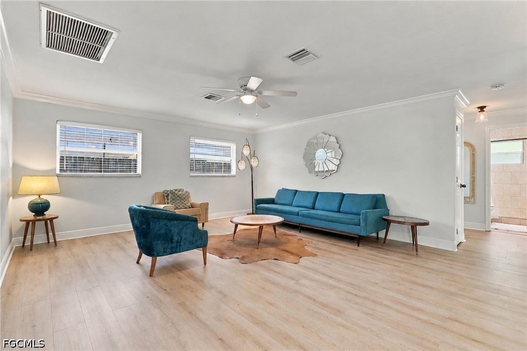 3752 Roosevelt Avenue