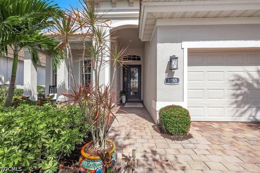 3750 Lakeview Isle Court