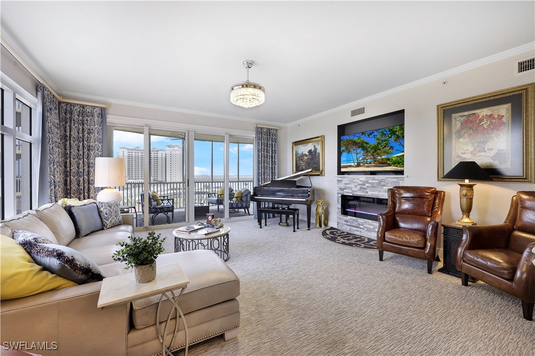 6081 Silver King Boulevard 501