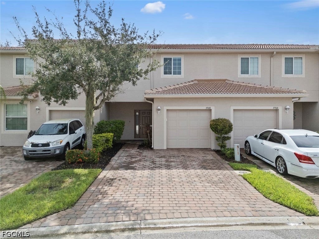3908 Cherrybrook Loop