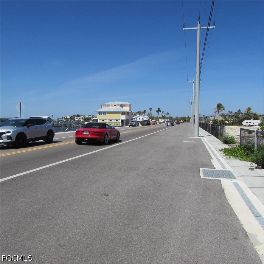 4262 Pine Island Road NW