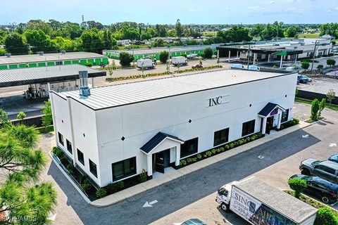 329 NE 3rd Avenue Cape Coral FL 33909