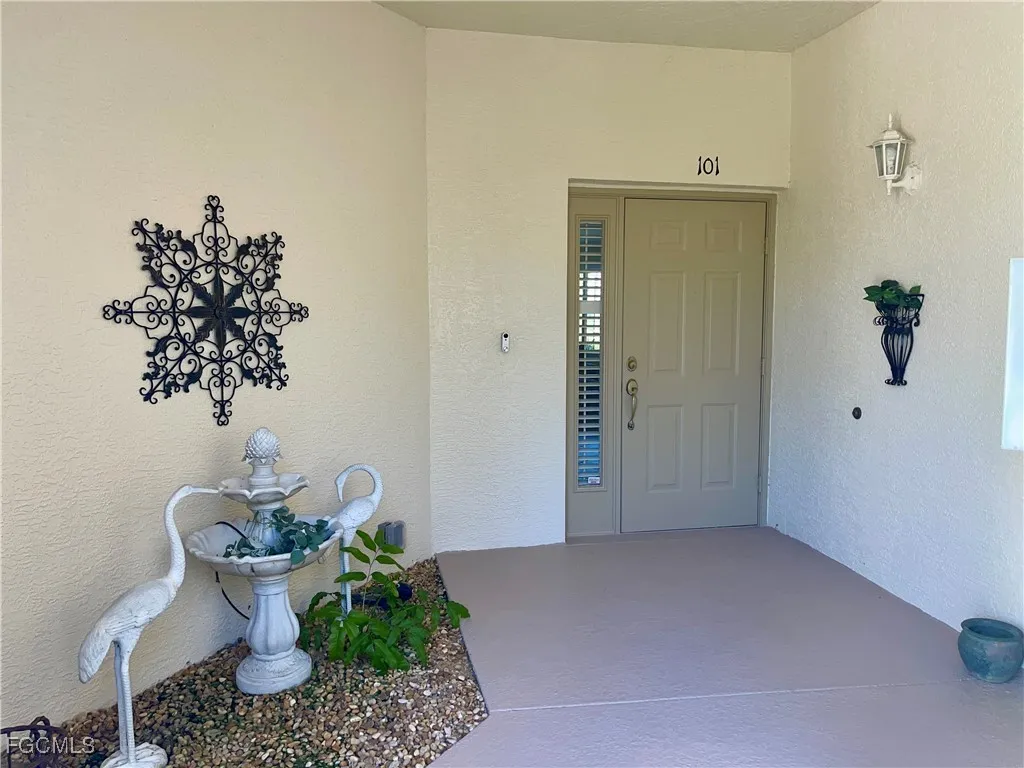 Fort Myers, Florida 33908, United States, 2 Bedrooms Bedrooms, ,2 BathroomsBathrooms,Residential,Active,245521