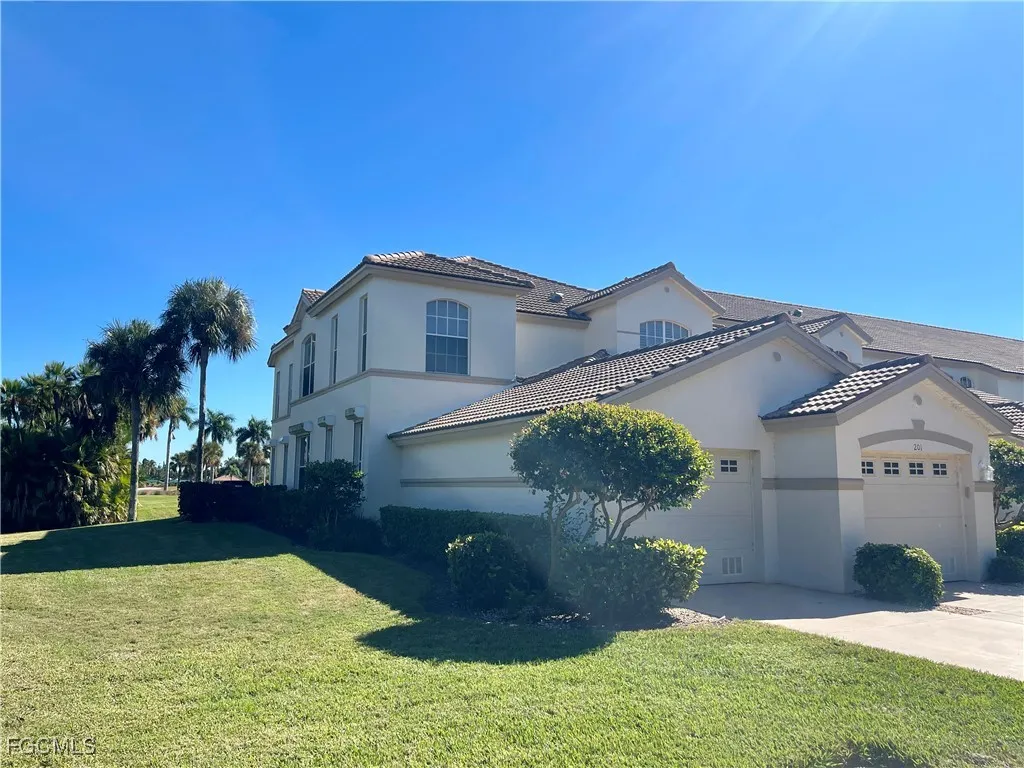 Fort Myers, Florida 33908, United States, 2 Bedrooms Bedrooms, ,2 BathroomsBathrooms,Residential,Active,245521