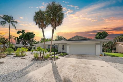 Tiny photo for 12150 McGregor Boulevard, Fort Myers, FL 33919 (MLS # 2025007374)