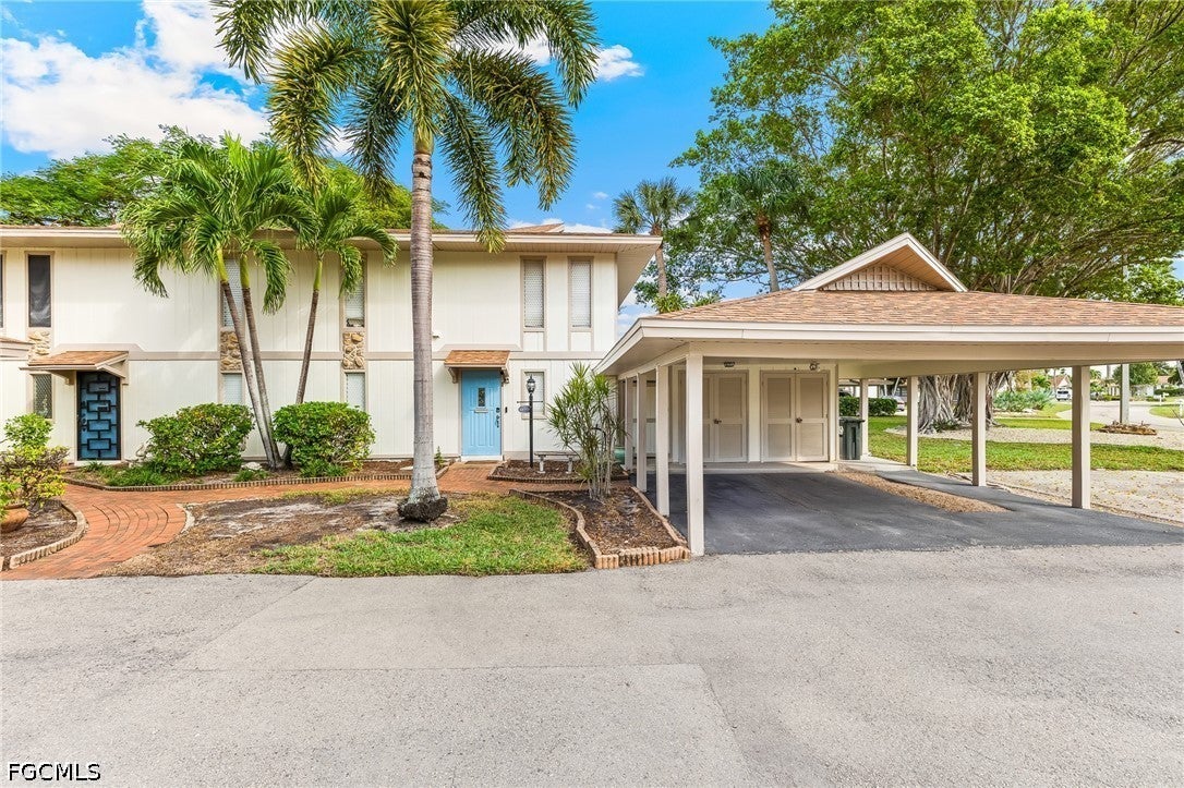 4277 Island Circle 1
