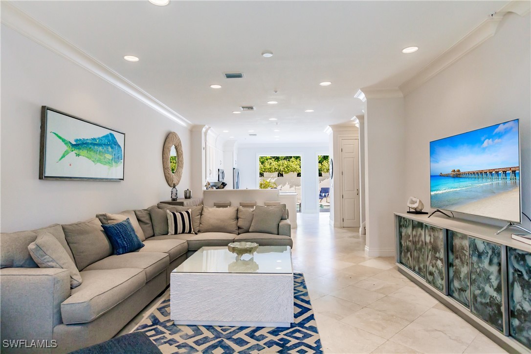 165 5th Street S 3