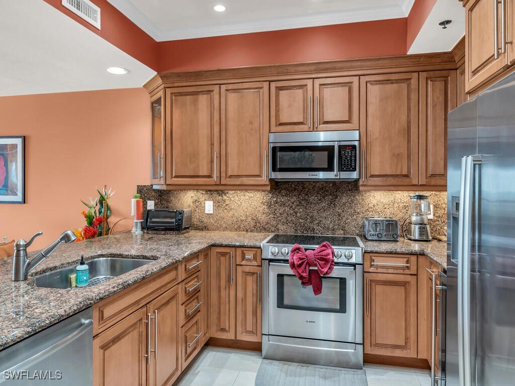 100 N Collier Boulevard PH-5