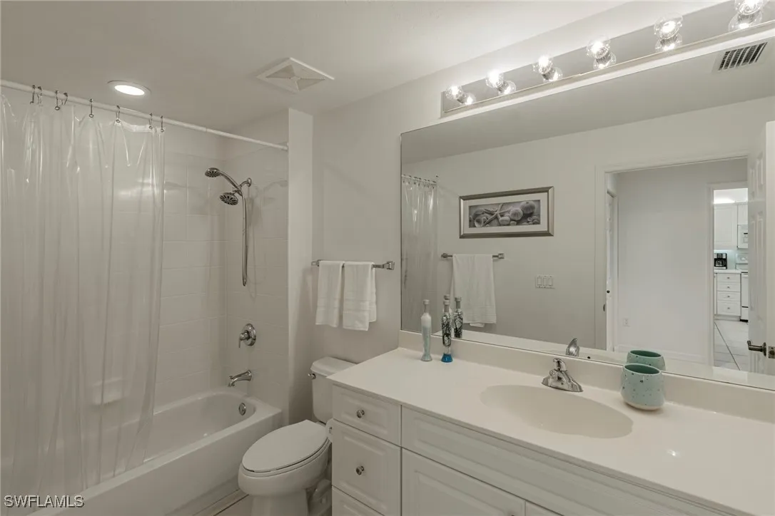 Naples, Florida 34102, United States, 2 Bedrooms Bedrooms, ,2 BathroomsBathrooms,Residential,Active,138535