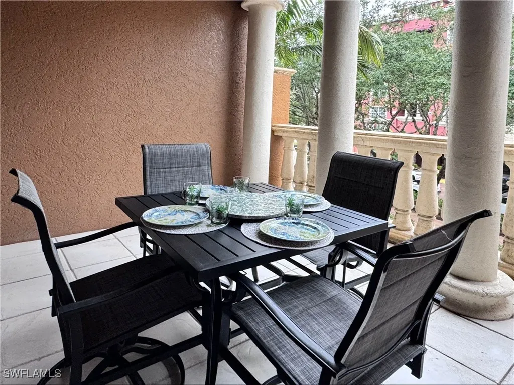 Naples, Florida 34102, United States, 2 Bedrooms Bedrooms, ,2 BathroomsBathrooms,Residential,Active,138535