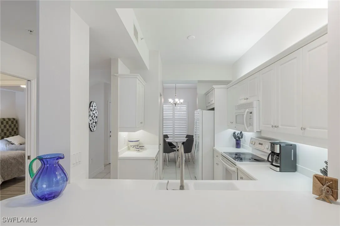 Naples, Florida 34102, United States, 2 Bedrooms Bedrooms, ,2 BathroomsBathrooms,Residential,Active,138535