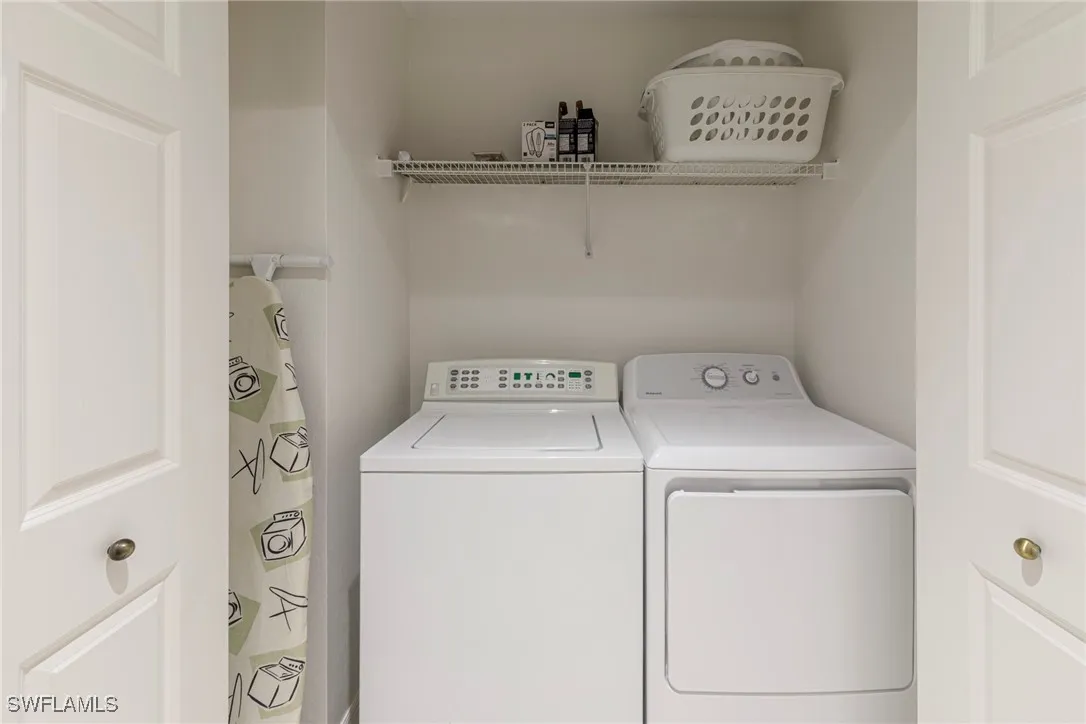 Naples, Florida 34102, United States, 2 Bedrooms Bedrooms, ,2 BathroomsBathrooms,Residential,Active,138535